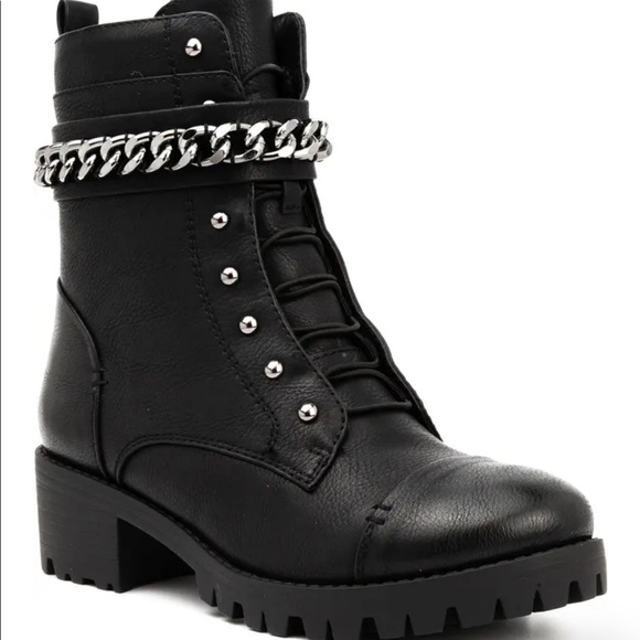 Sugar Shoes - NWT Sugar Ladies’ Black Chain Lug Sole Faux Leather Combat Boot Size 8 Regular